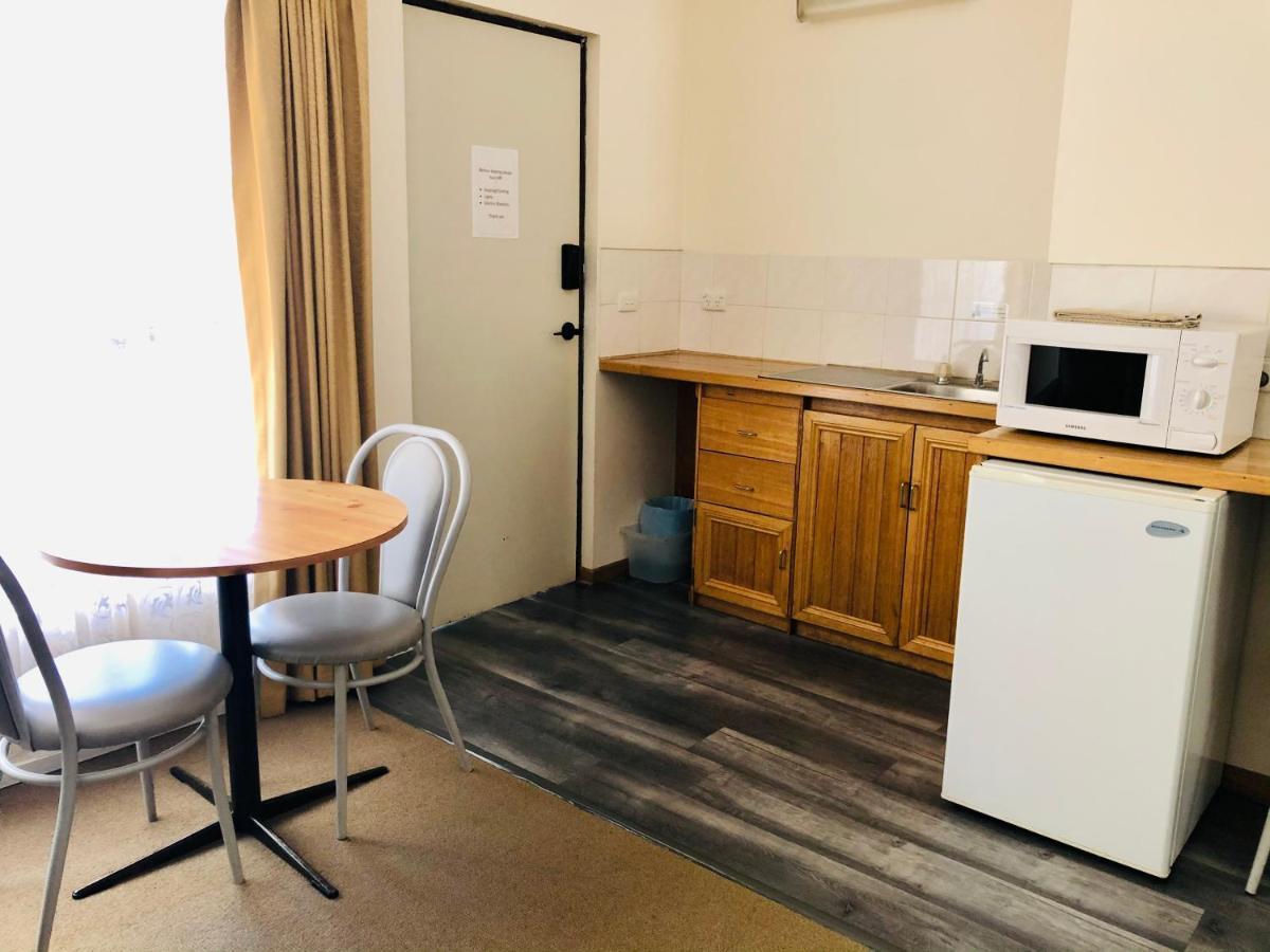 Bright Avenue Motor Inn Экстерьер фото