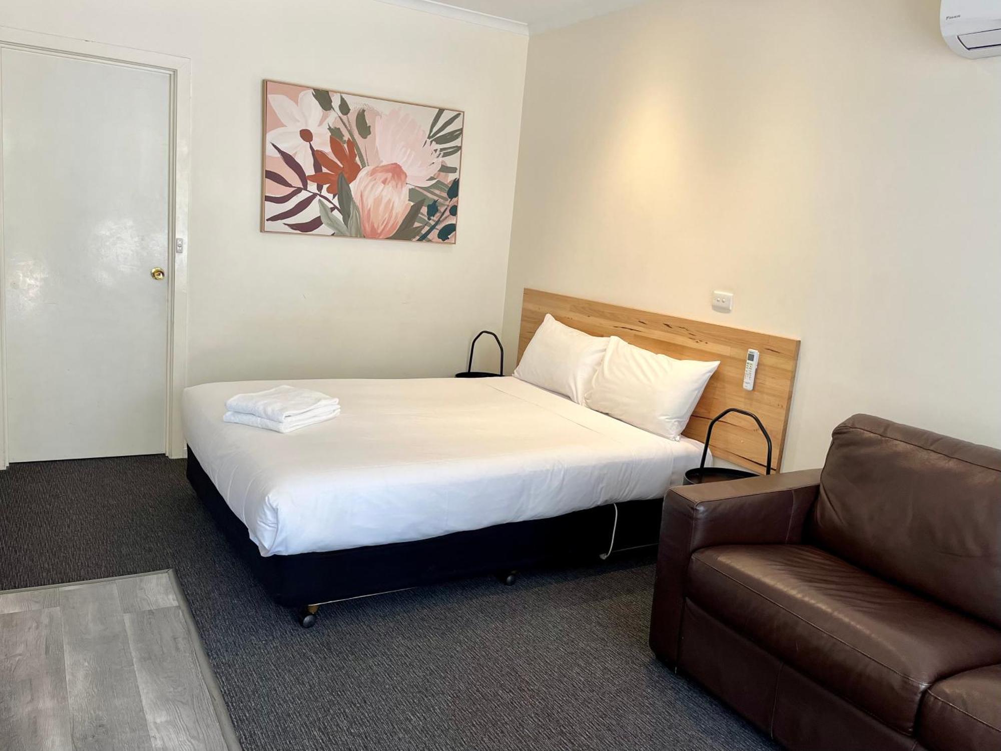 Bright Avenue Motor Inn Экстерьер фото