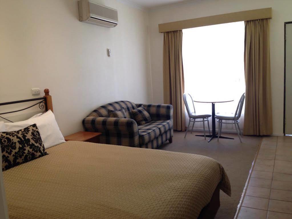 Bright Avenue Motor Inn Экстерьер фото