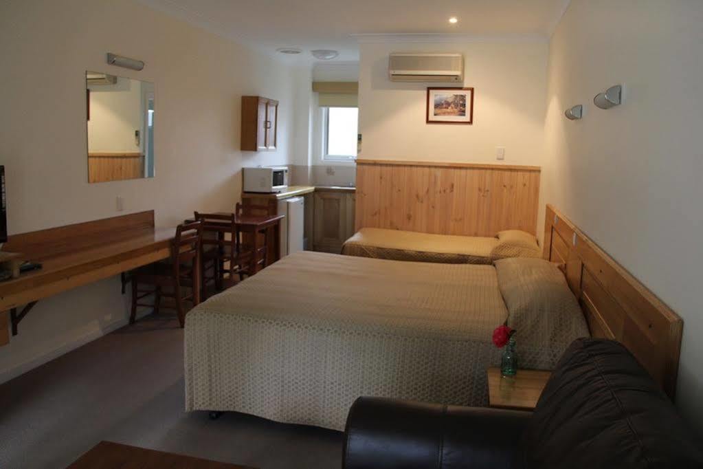 Bright Avenue Motor Inn Экстерьер фото